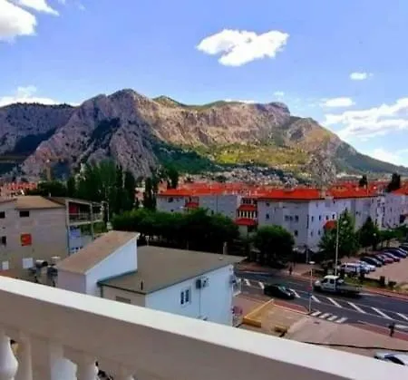 Apartment Anita Omis
